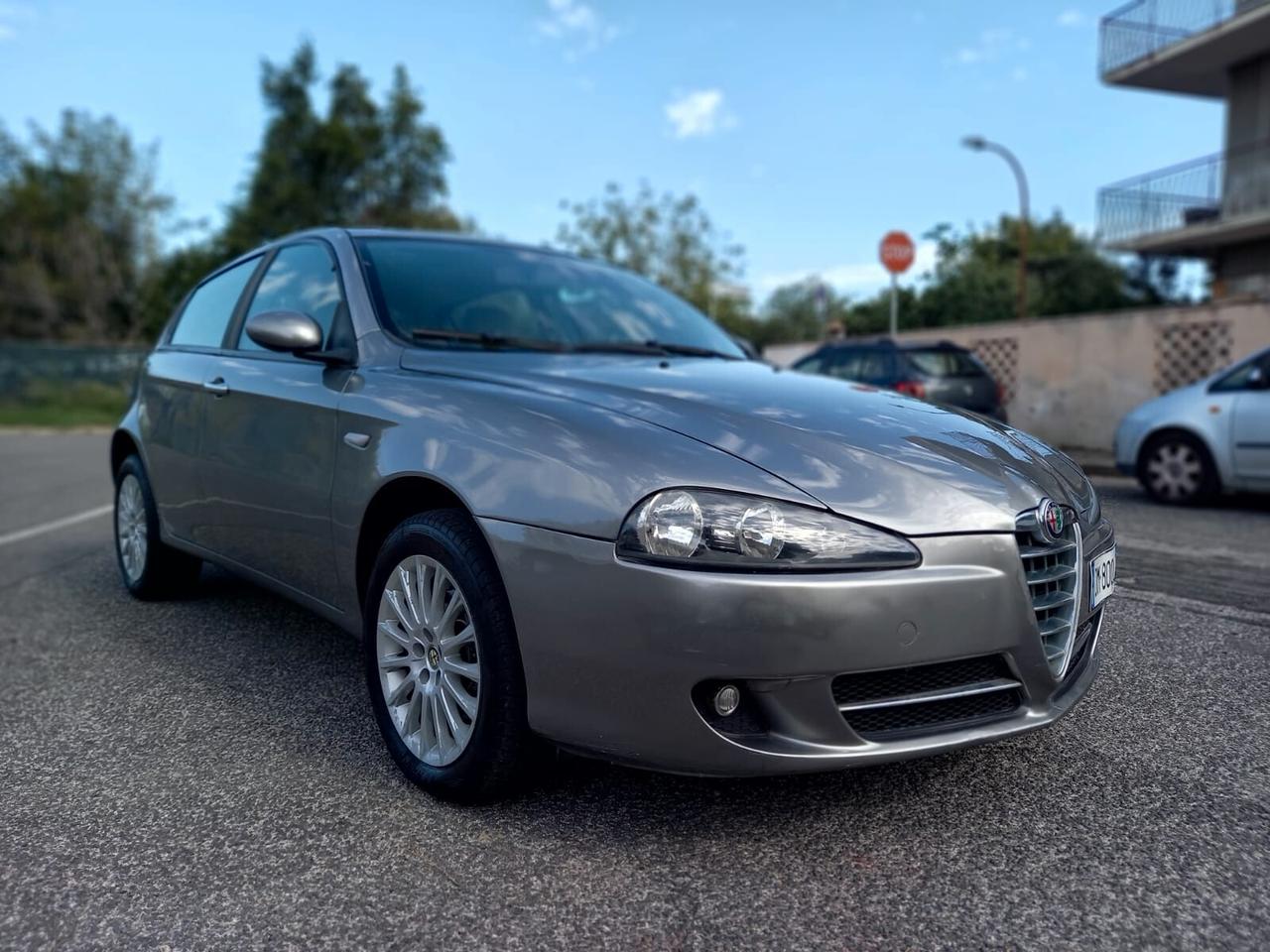 Alfa Romeo 147 1.9 JTDm 120cv UNIPRO Book Service