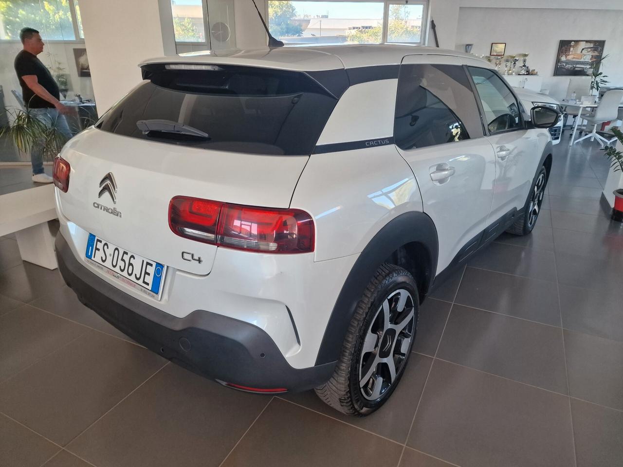 Citroen C4 Cactus BlueHDi 100 Shine