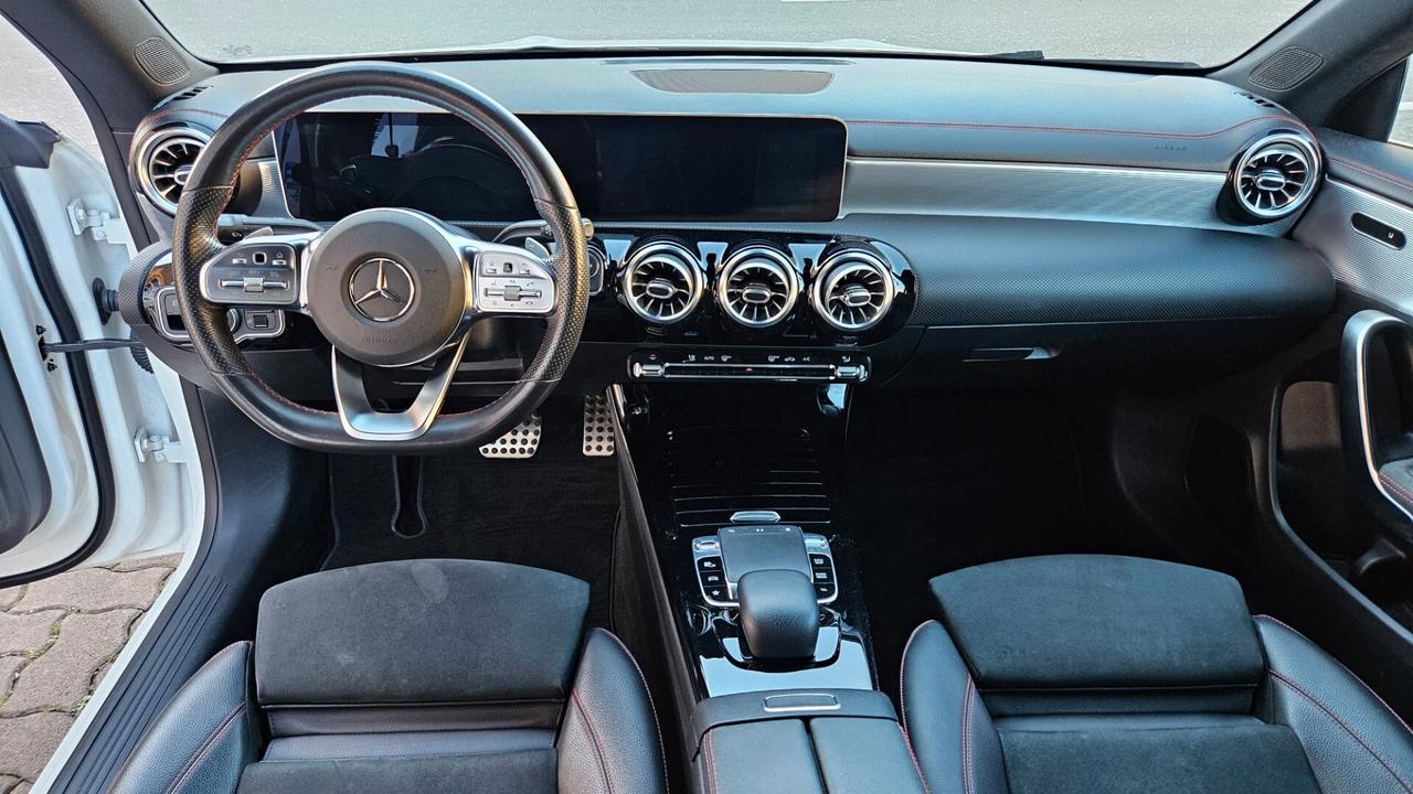 Mercedes-benz CLA 200 Coupe Premium AMG auto 163CV NAVY-CAM-SED.RISC