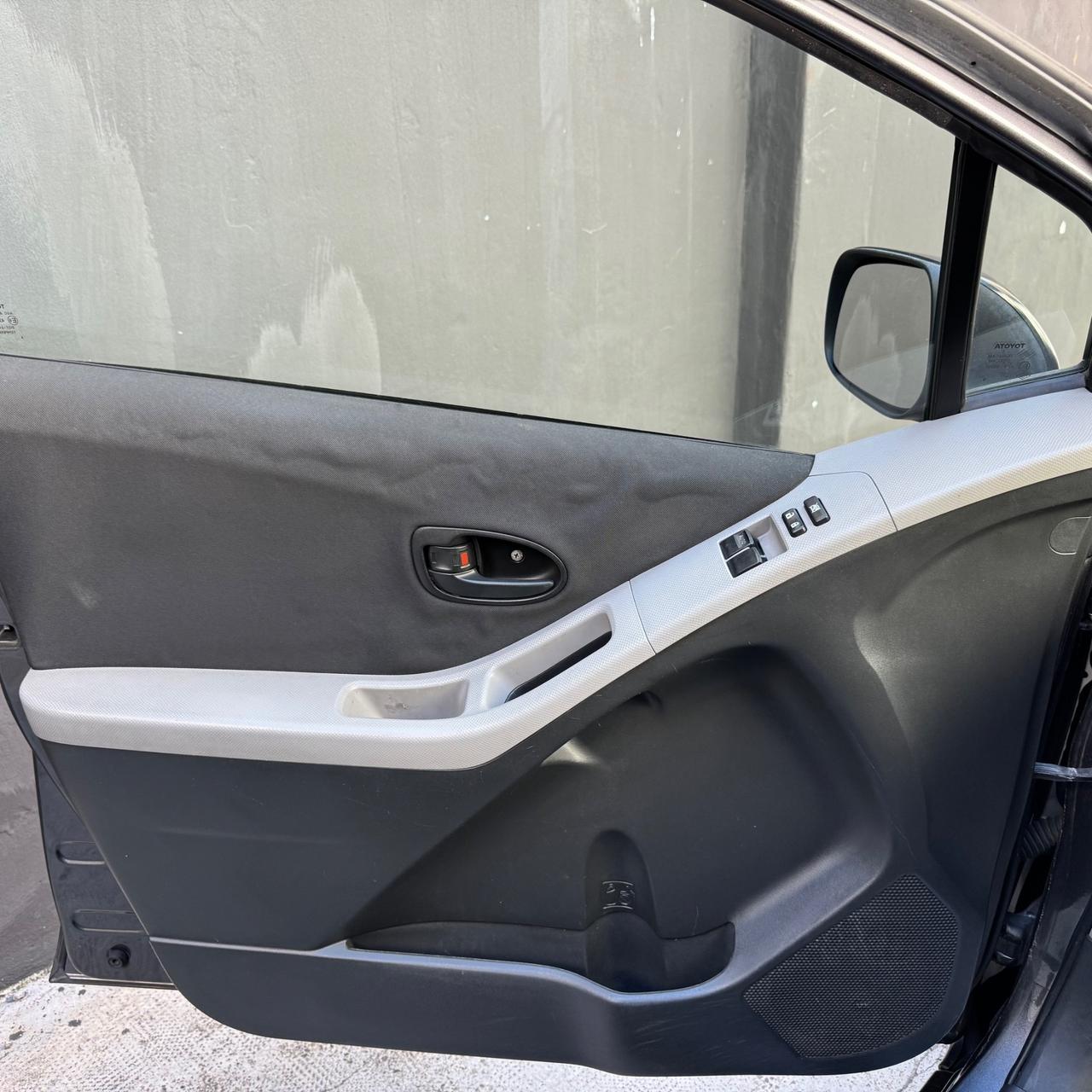 Toyota Yaris 1.0 5 porte Now