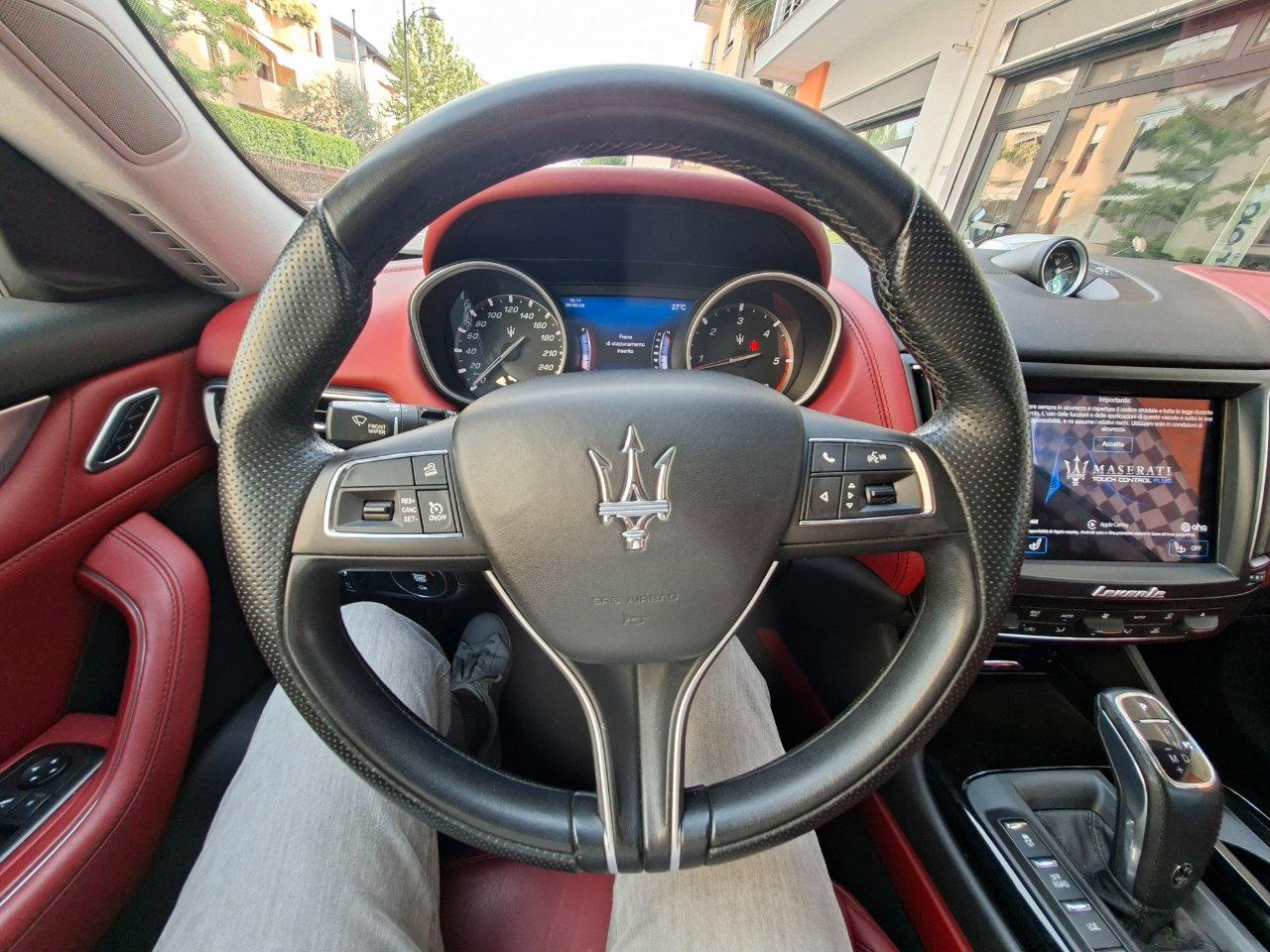 Maserati Levante 3.0 V6 250cv GRAN LUSSO