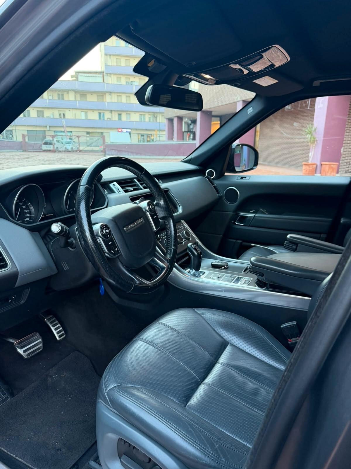 Land Rover Range Sport 3000 TDV6 HSE R DYNAMIC