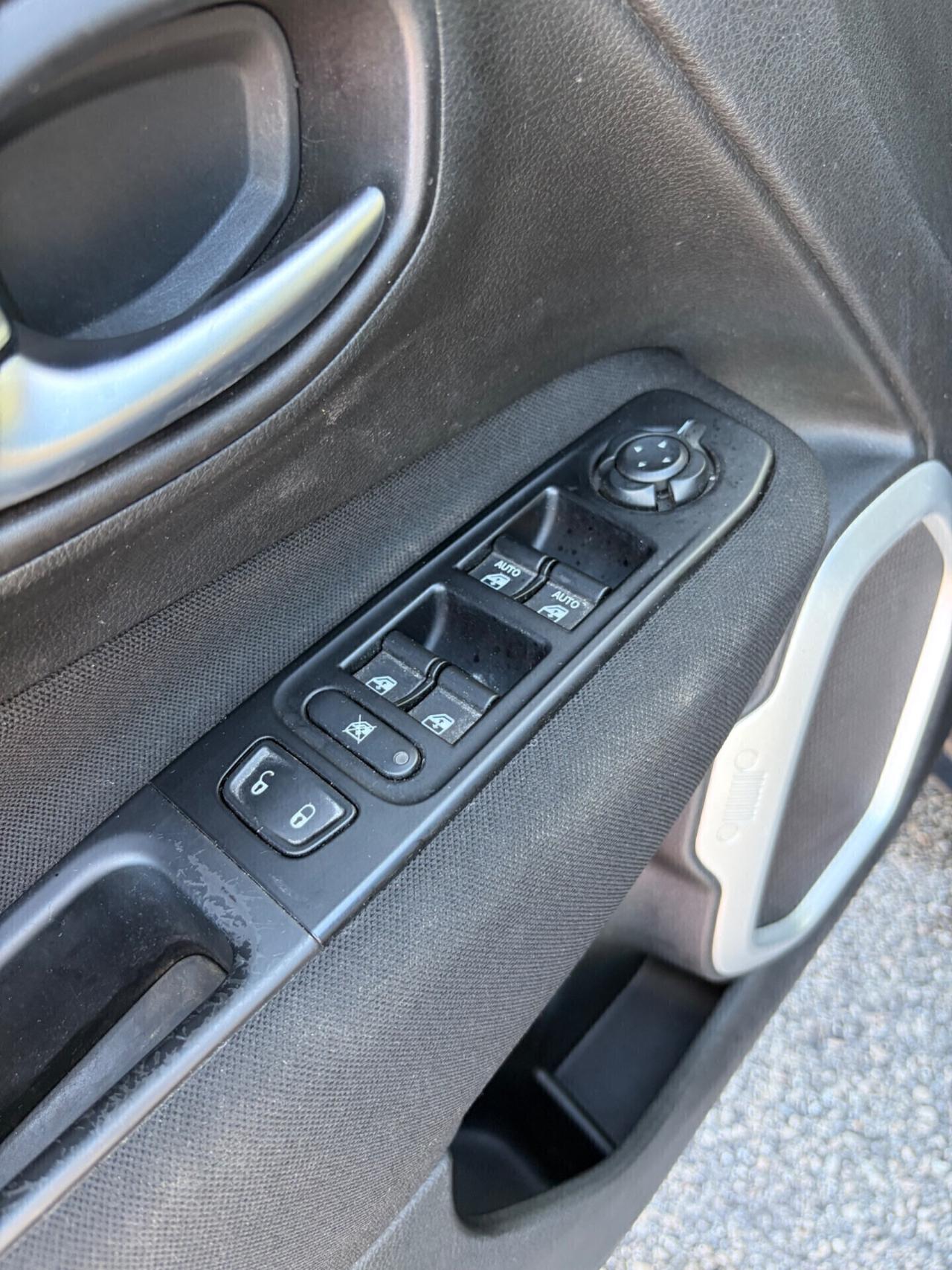 Jeep Renegade 1.6 Mjt 130 CV Longitude