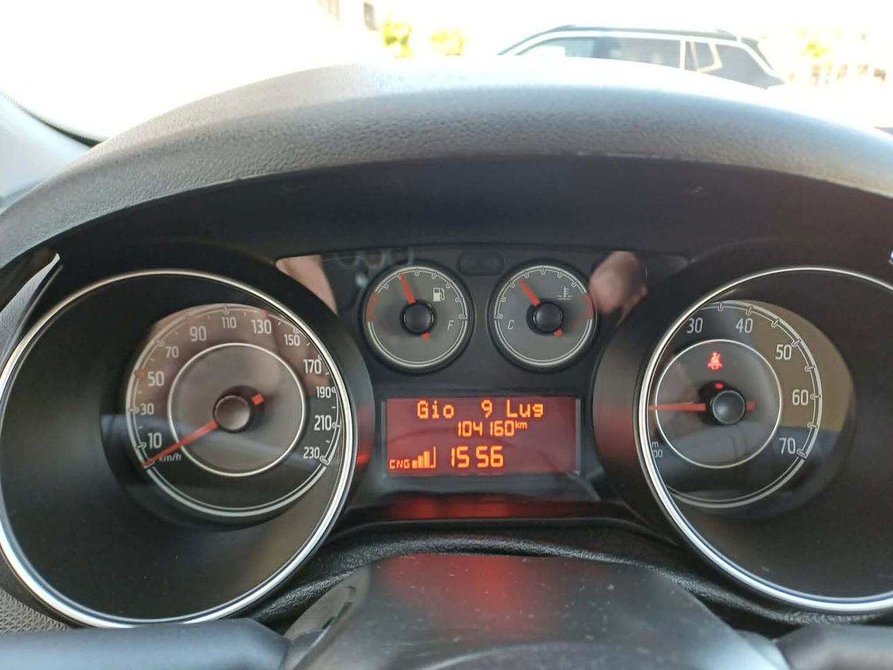 Fiat Punto 1.4 8v 77 cv 5 porte Natural Power Street