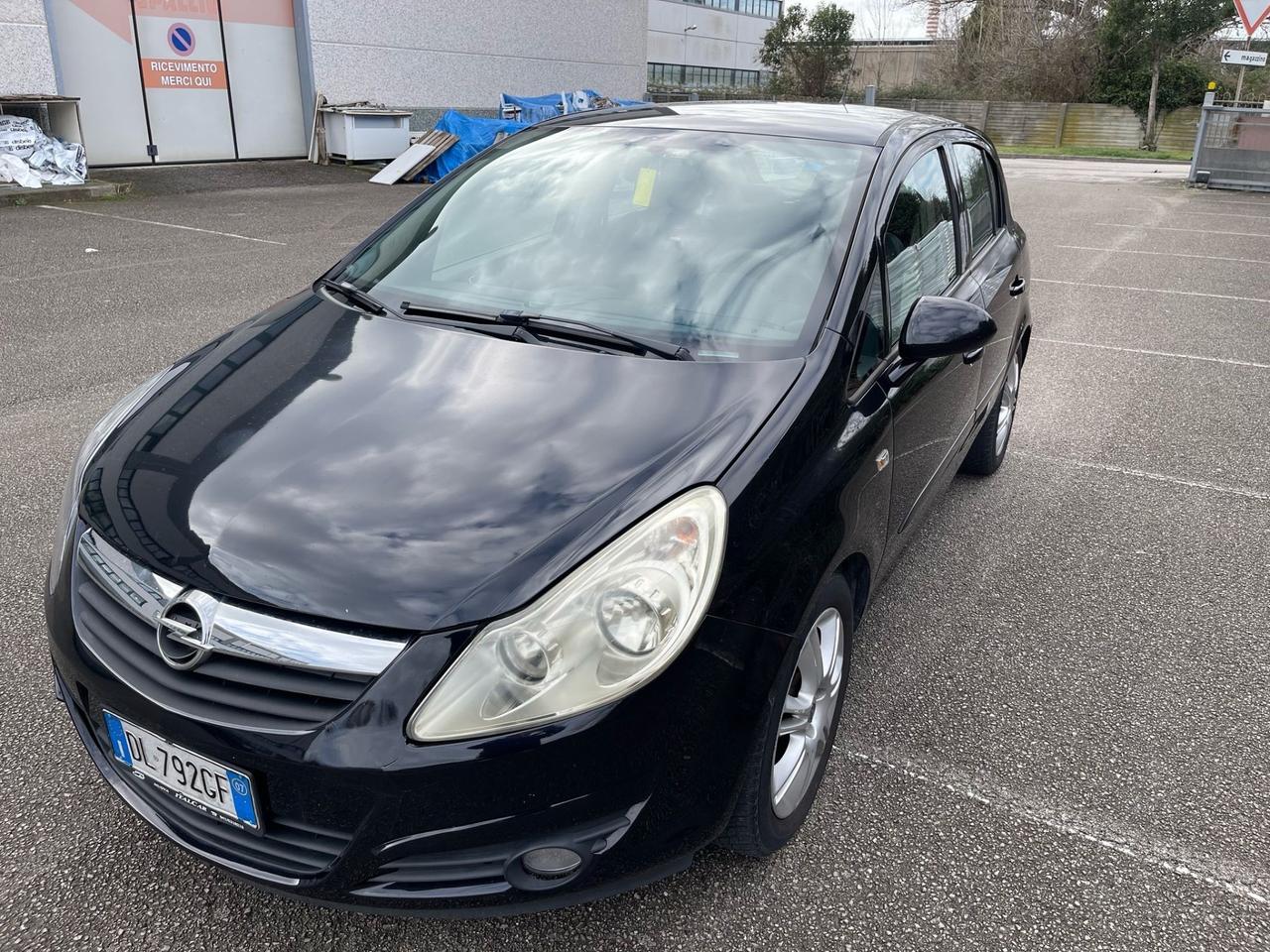 Opel Corsa 1.2 5 porte Cosmo