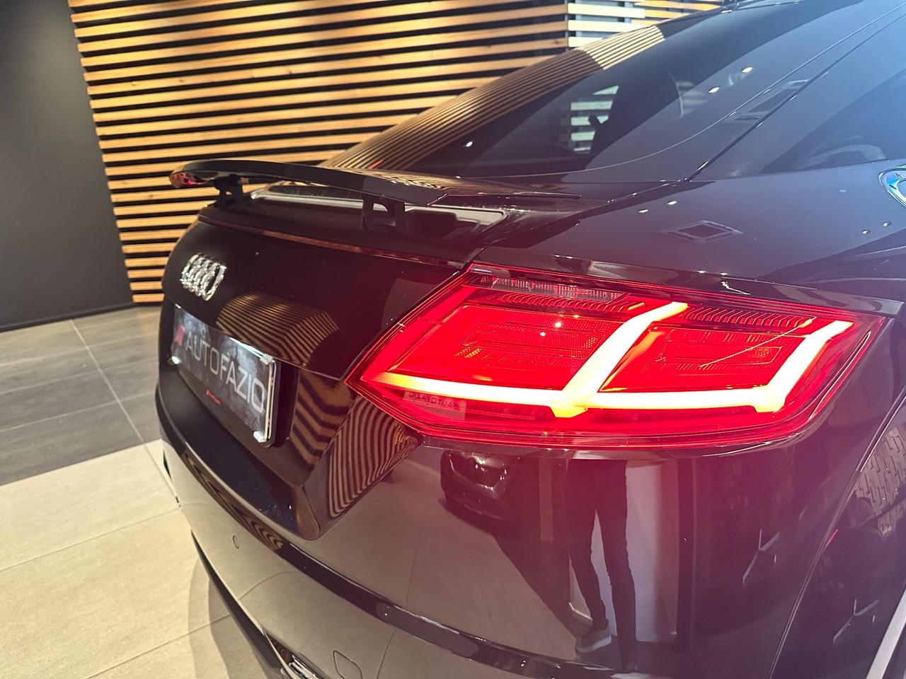 Audi TT TTS Coupé TFSI quattro S tronic