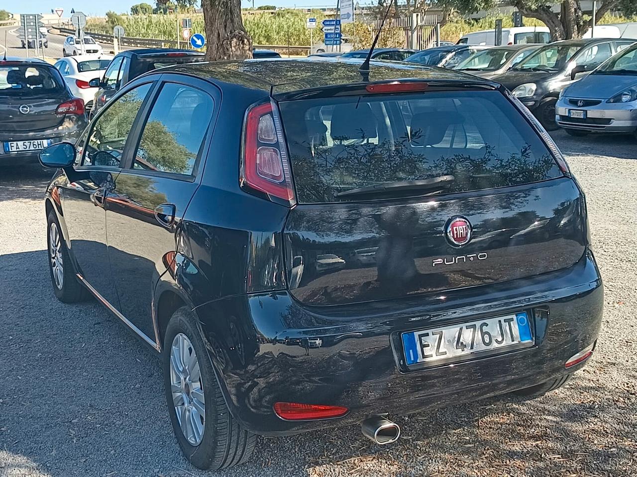 Fiat Punto 2015 - 1.3 MJT II OK NEOP. LB AUTOMOBILI