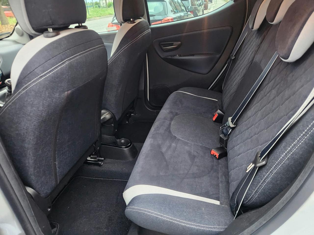 Lancia Ypsilon 1.2 69 CV 5 porte GPL Ecochic Platinum