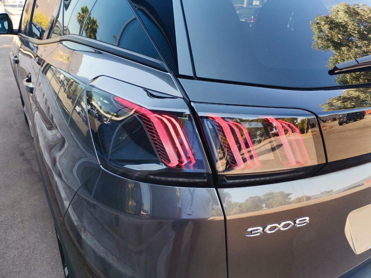 Peugeot 3008 3008 1.5 bluehdi Active Pack s&s 130cv eat8