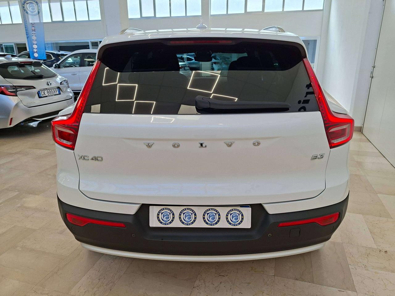 Volvo XC40 2.0 b3 CORE Aut 2 ANNI GARANZIA AYVENS