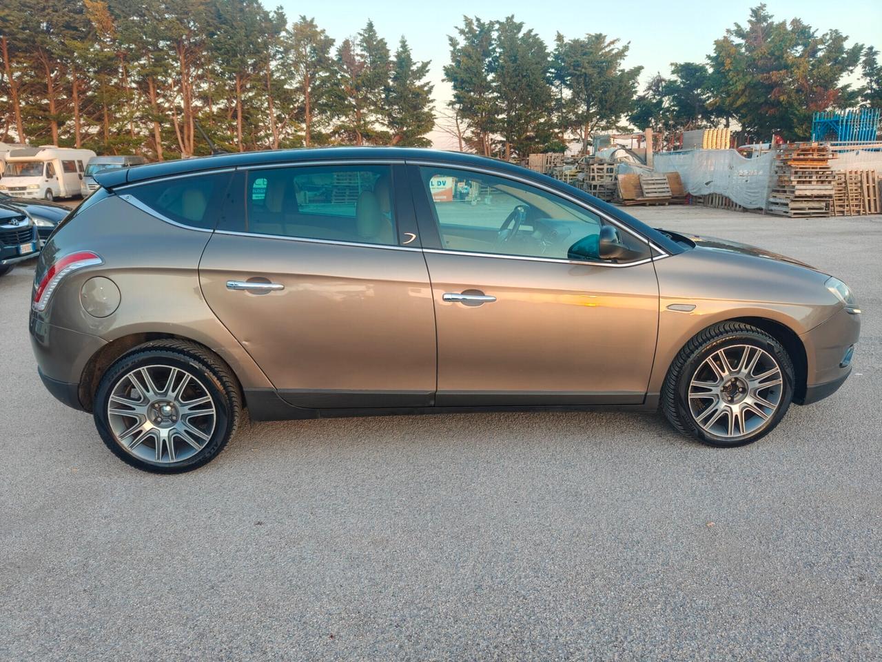 Lancia Delta 1.6 MJT Selectronic Platinum