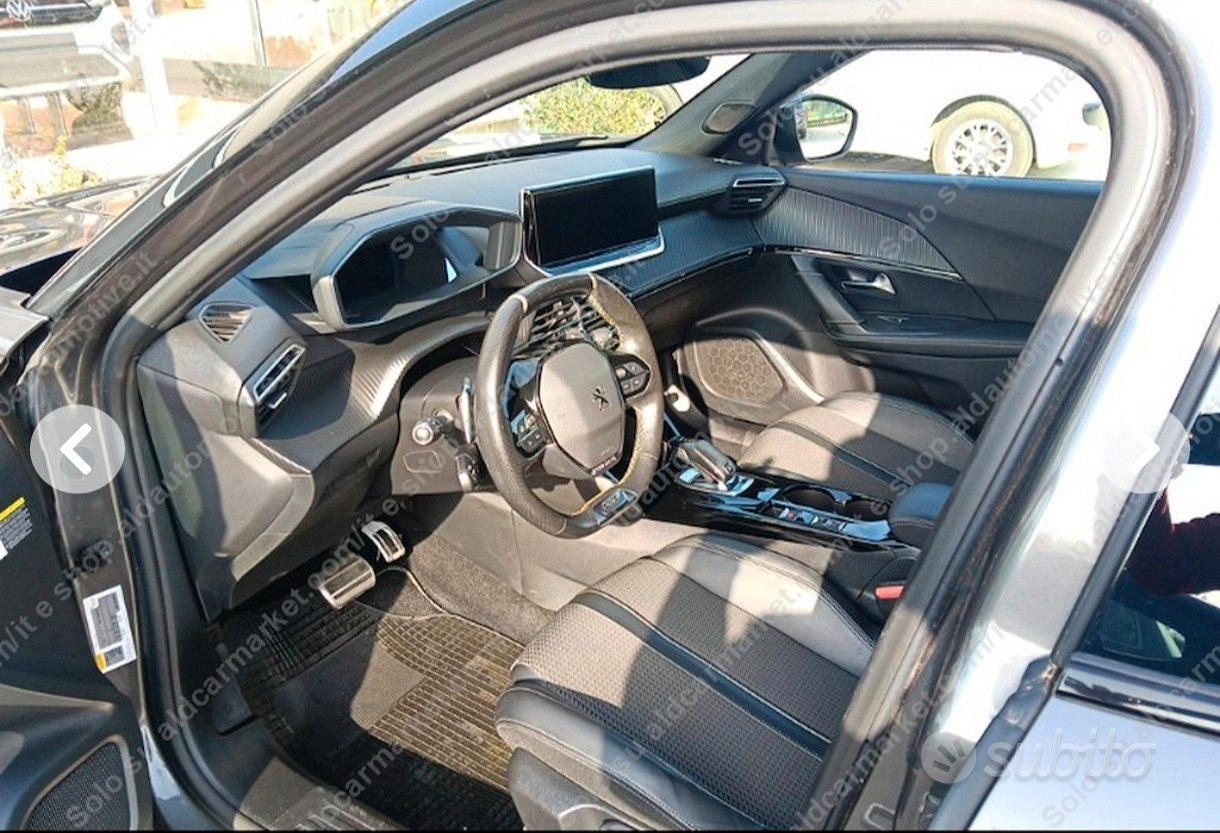 Peugeot 2008 Puretech 130 CV eat 8 GT Line S/S aut