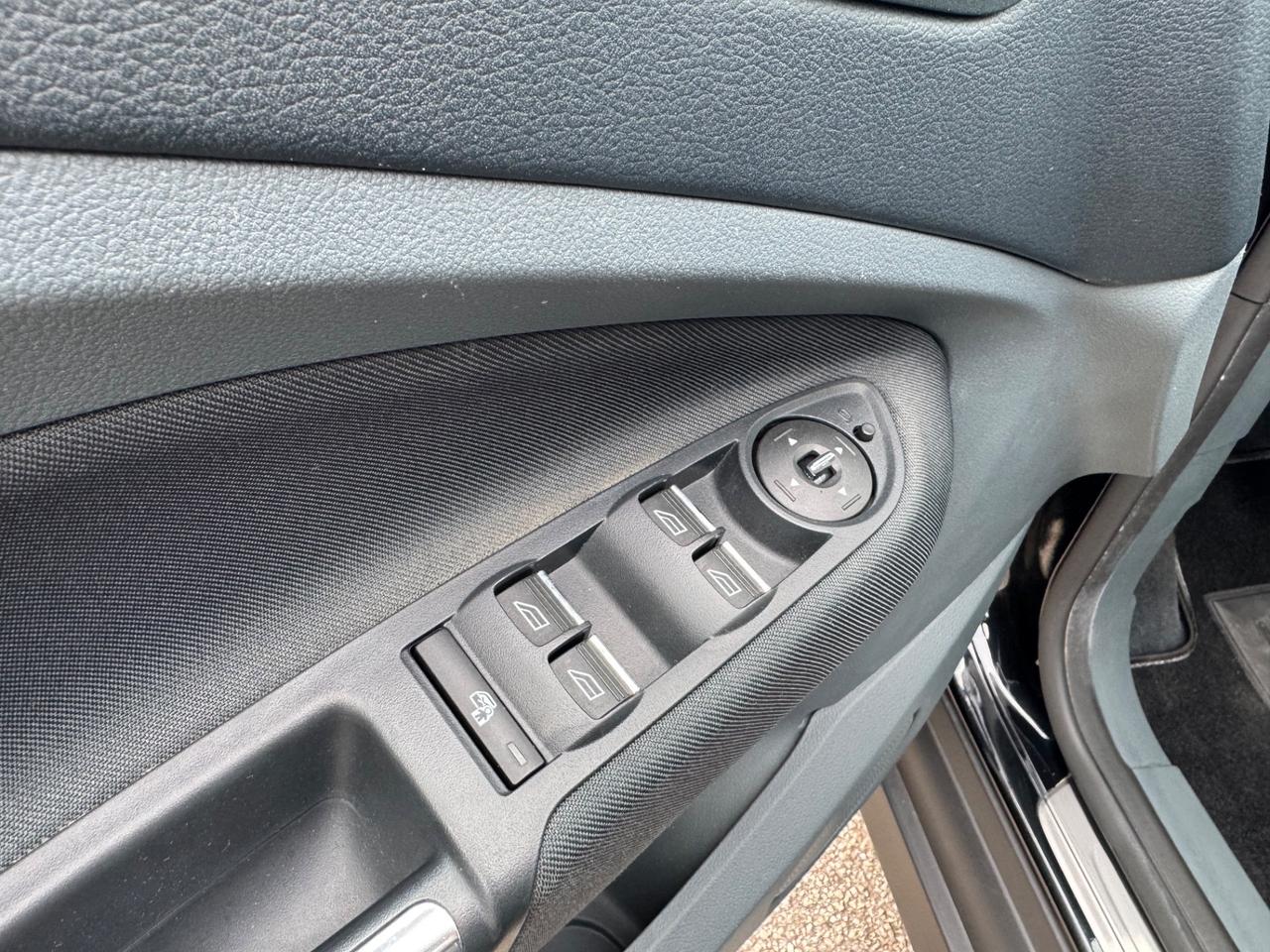 Ford C-Max 1.6 TDCi 115CV Titanium GANCIO TRAINO NEOPATENTATI