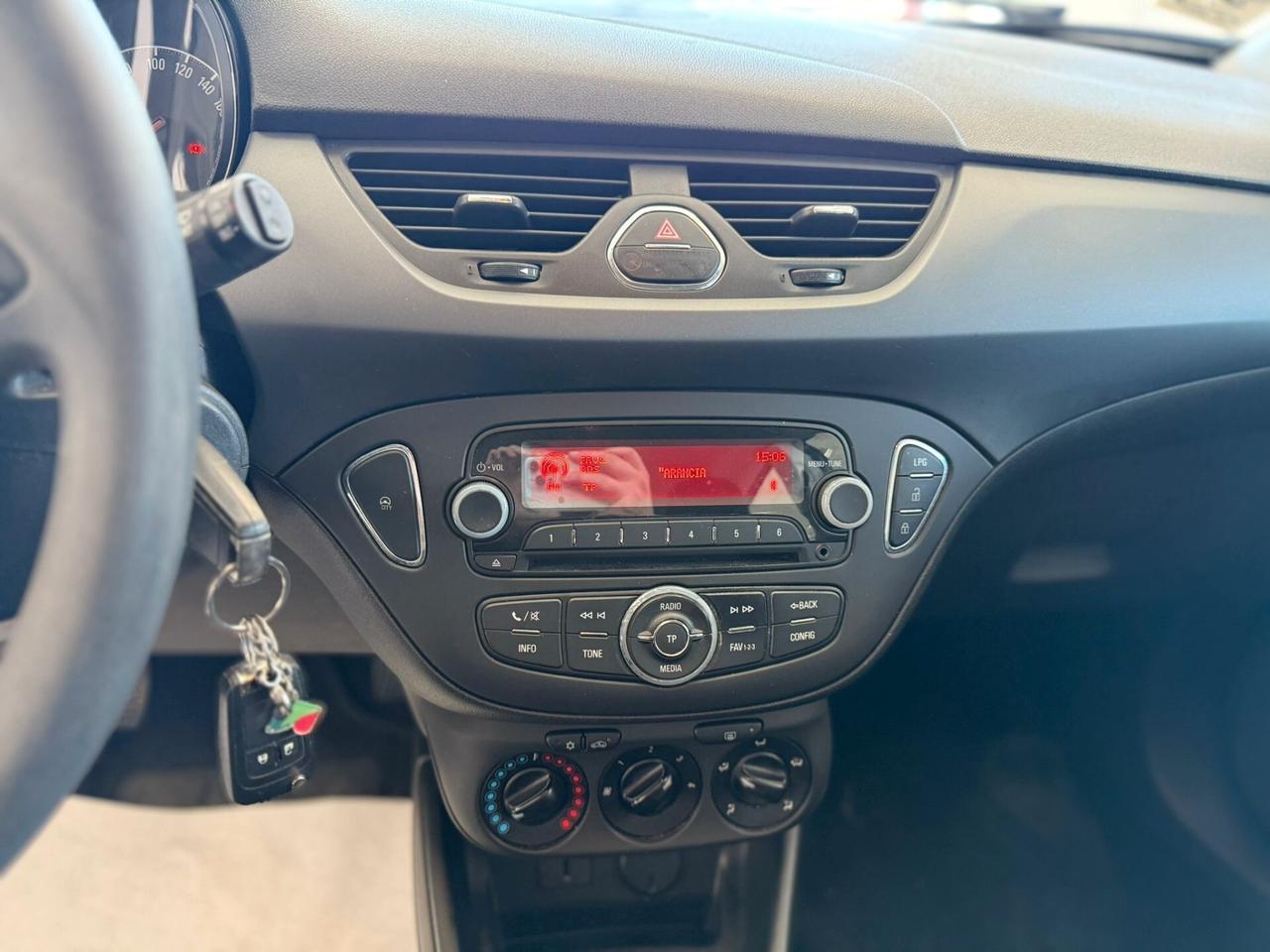 Opel Corsa 1.4 90CV GPL 2015