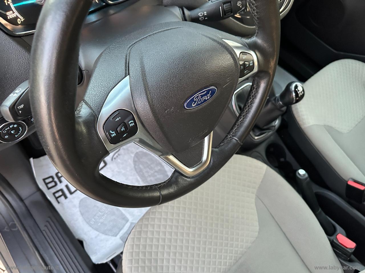 FORD Tourneo Courier 1.5 TDCI 100 CV Plus