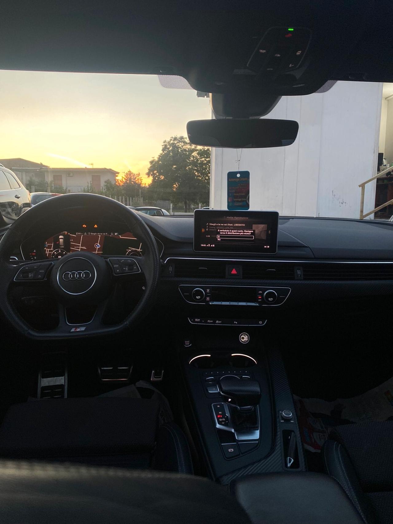 Audi A4 2.0 TDI 122 CV S LINE