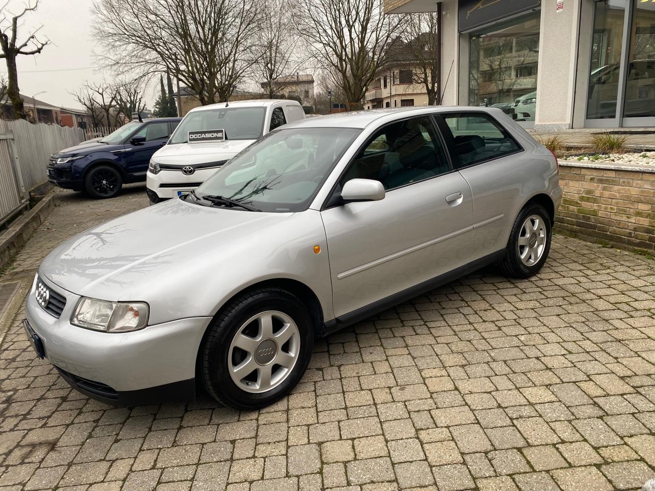 Audi A3 1.6 cat 3p. Ambition