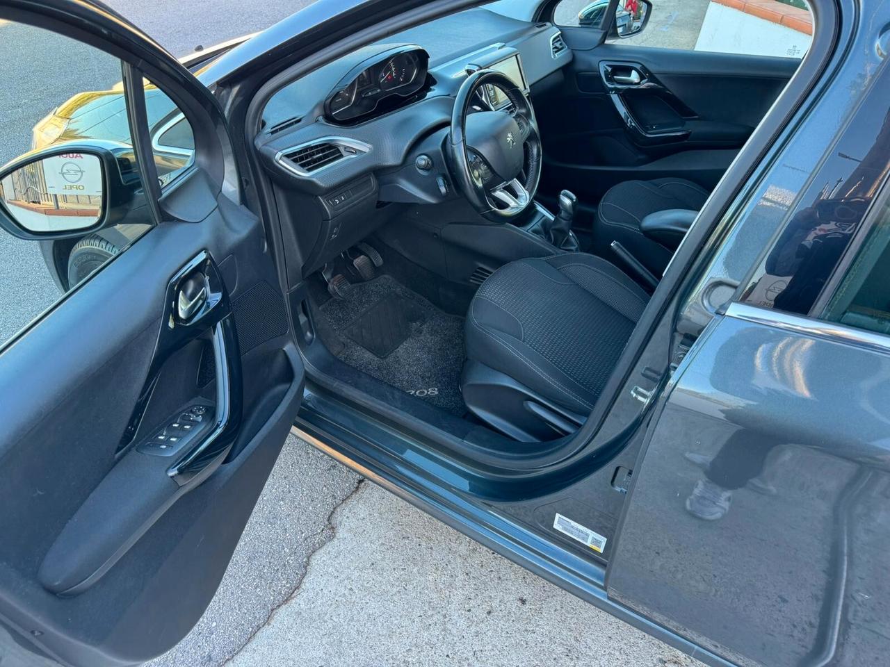 Peugeot 208 BlueHDi 75 5 porte Allure