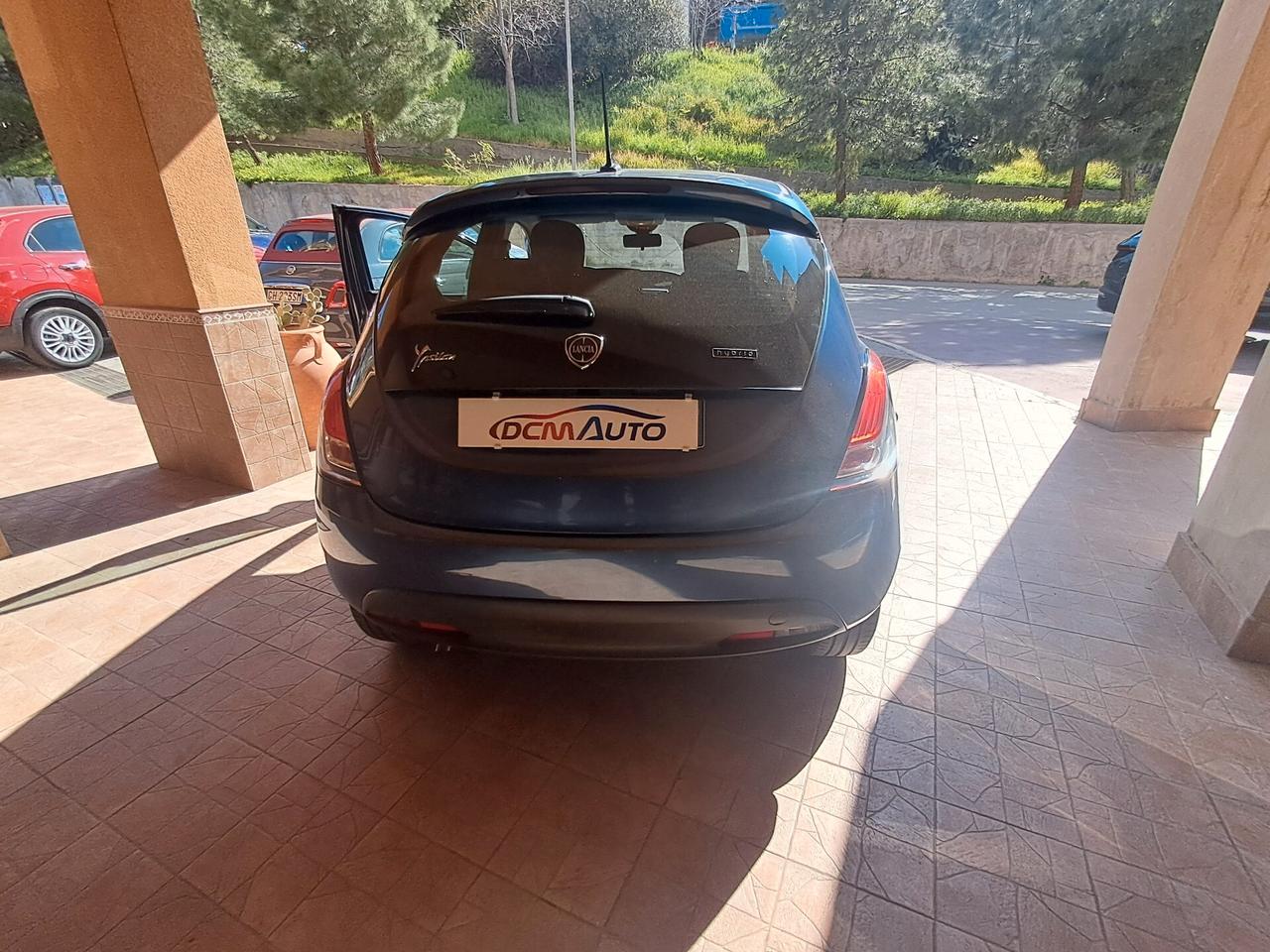 Lancia Ypsilon 1.0 FireFly 5 porte S&S Hybrid Gold