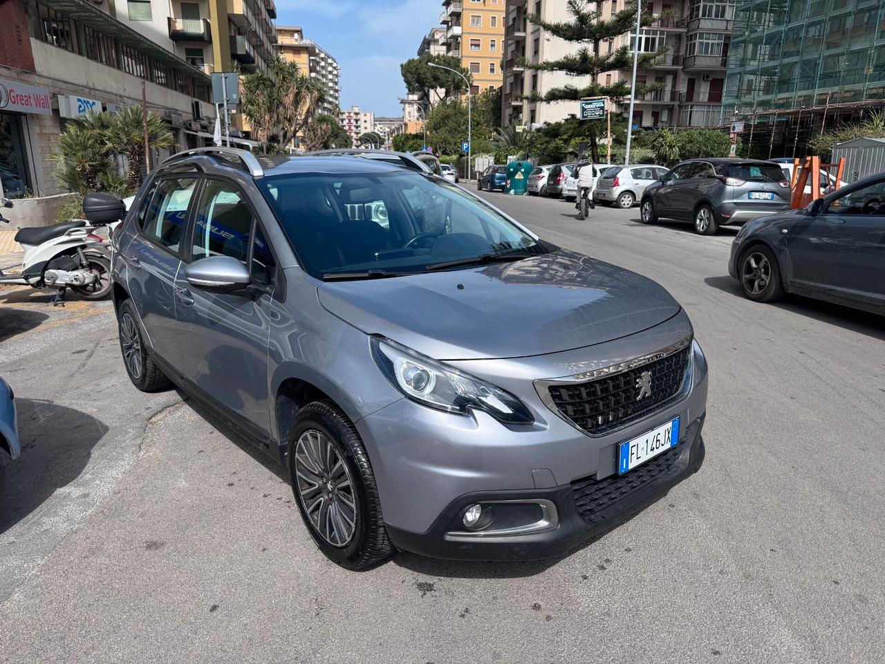 Peugeot 2008 1.2 active