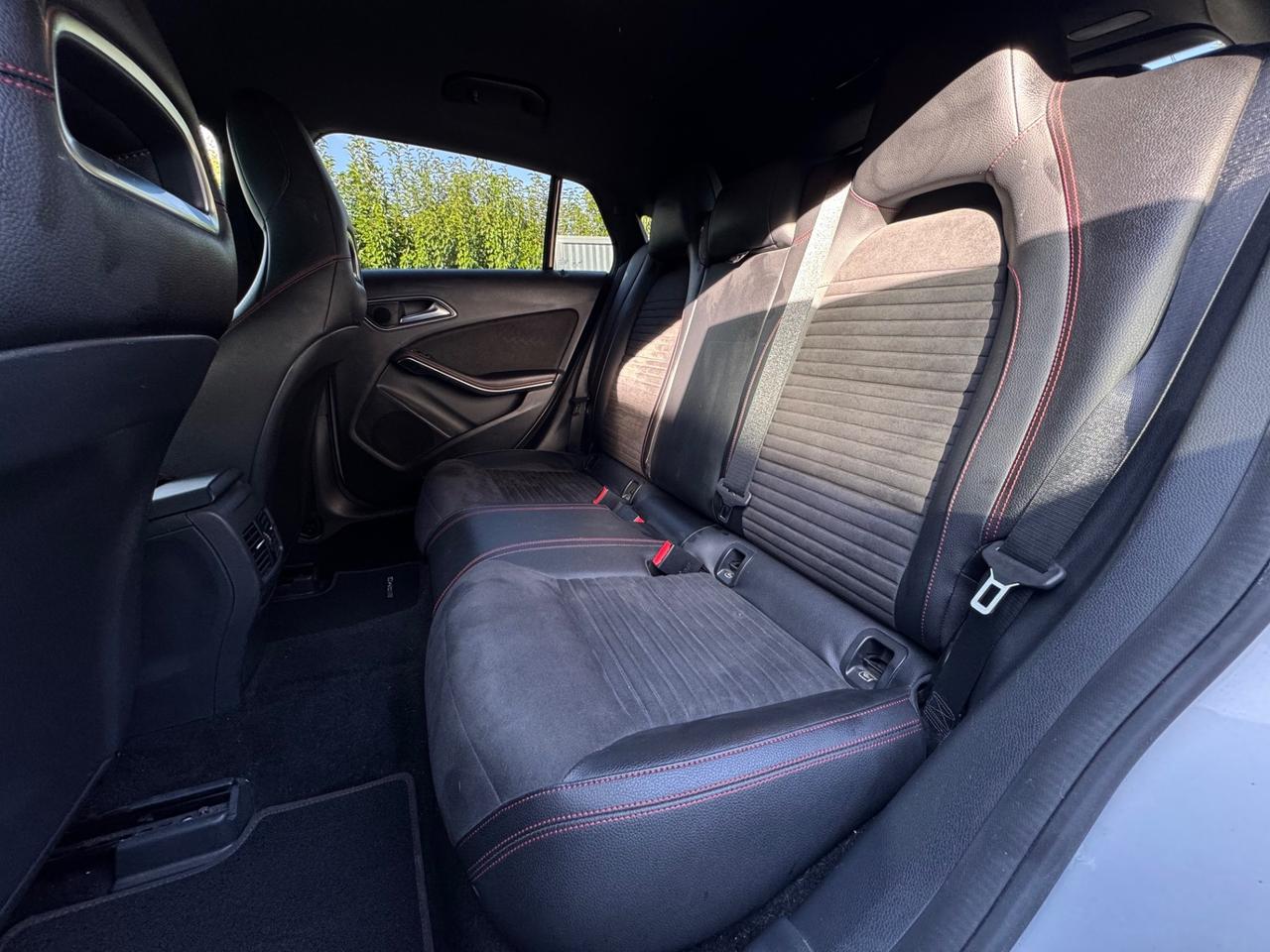 Mercedes-benz CLA 220 AMG PAKET Automatic Premium