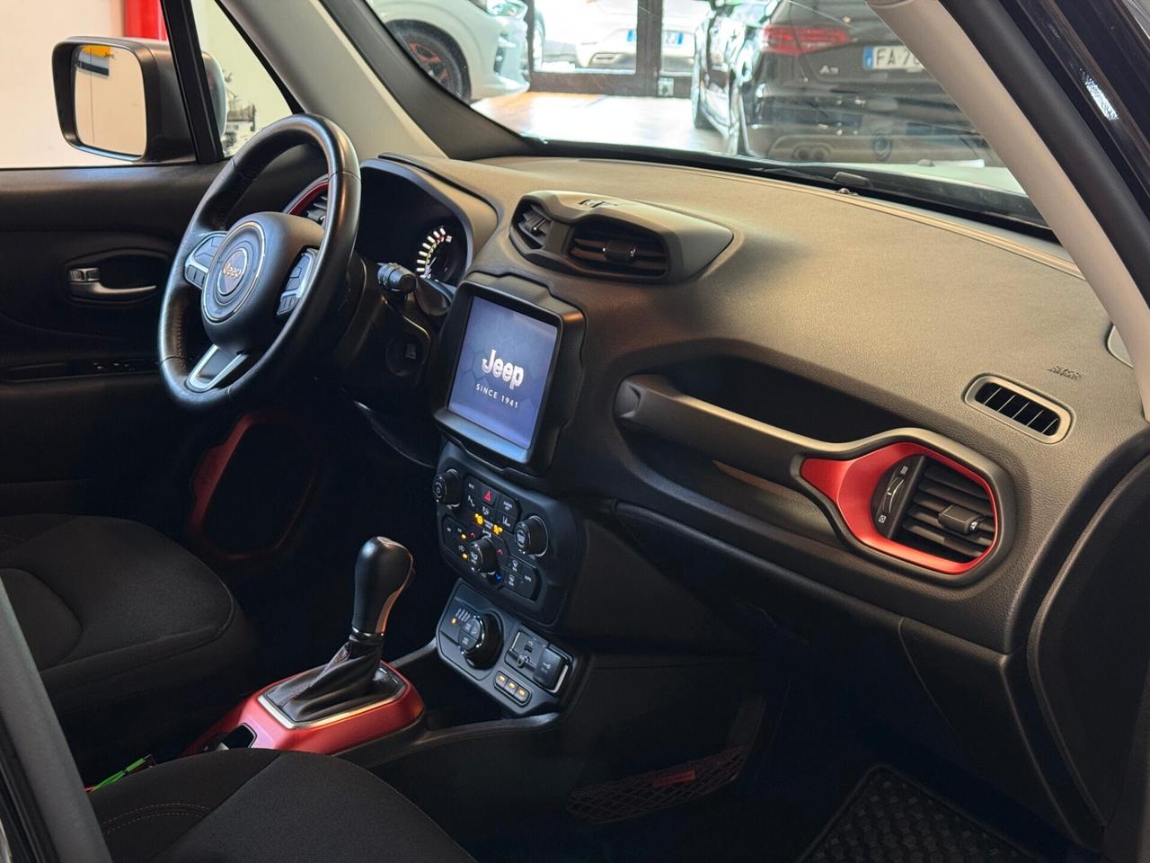 JEEP RENEGADE 4XE TRAILHAWK HYBRID PLUG-IN