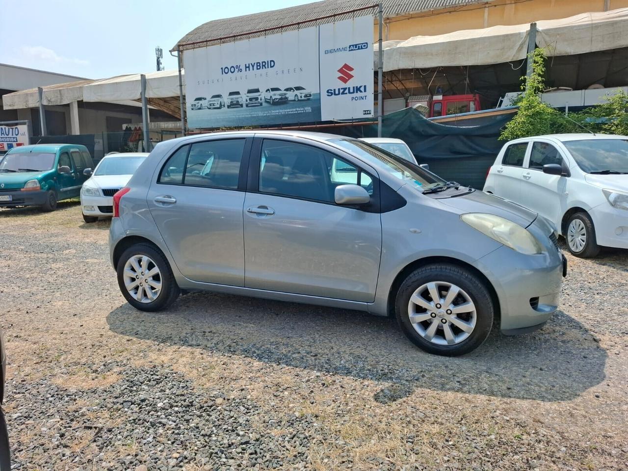 Toyota Yaris 1.0 5 porte
