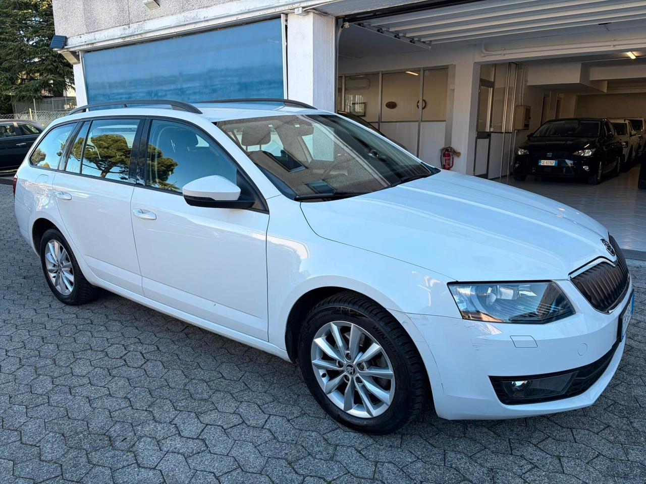 Skoda Octavia 1.4 TSI DSG Wagon Ambition G-Tec