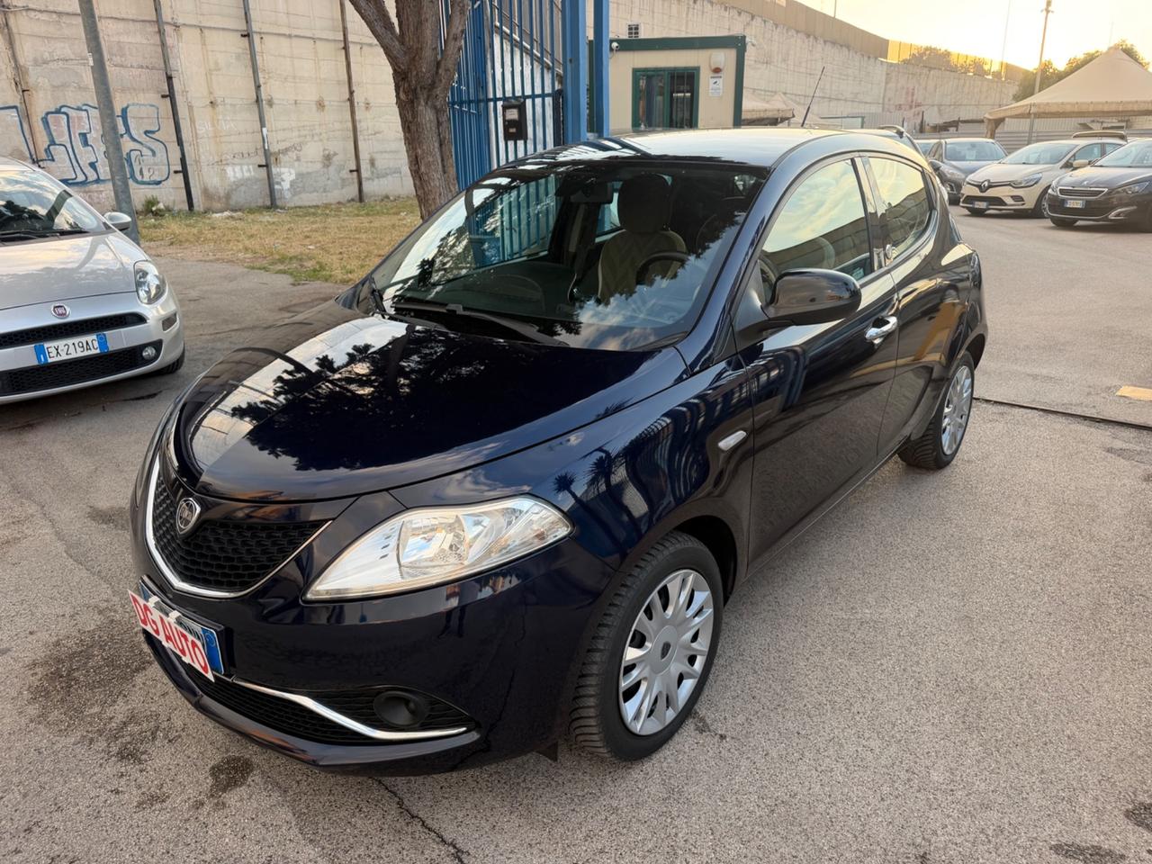 Lancia Ypsilon 1.2 69 CV GPL Ecochic 2017