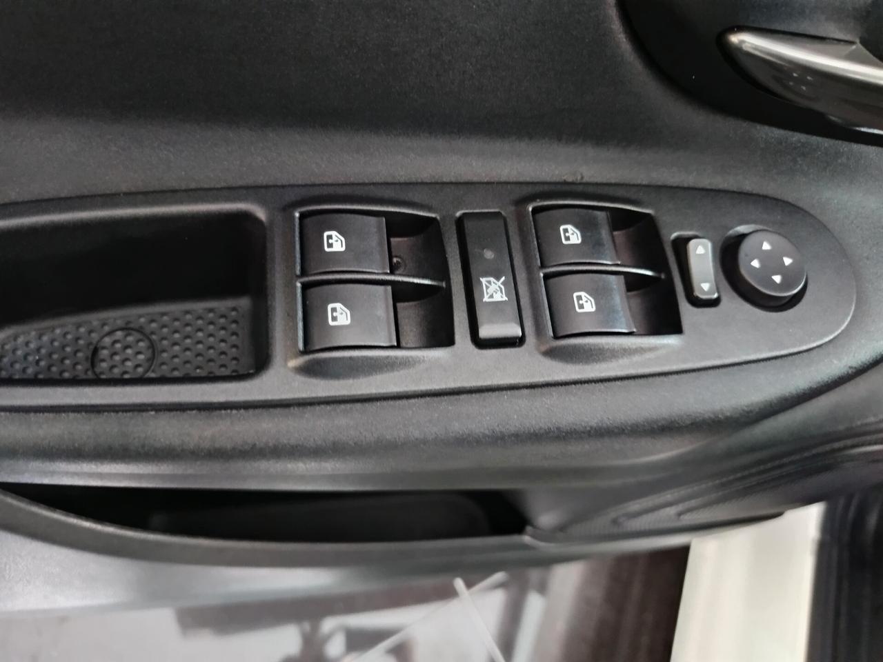 Lancia Ypsilon 1.2 69 CV 5 porte Gold