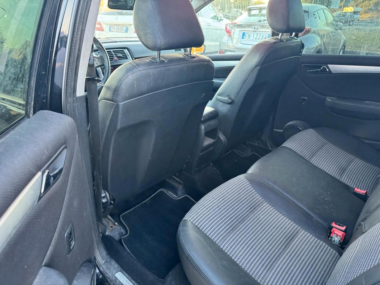 MERCEDES - Classe B - 180 CDI - NEOPATENTATI - FINANZIABILE