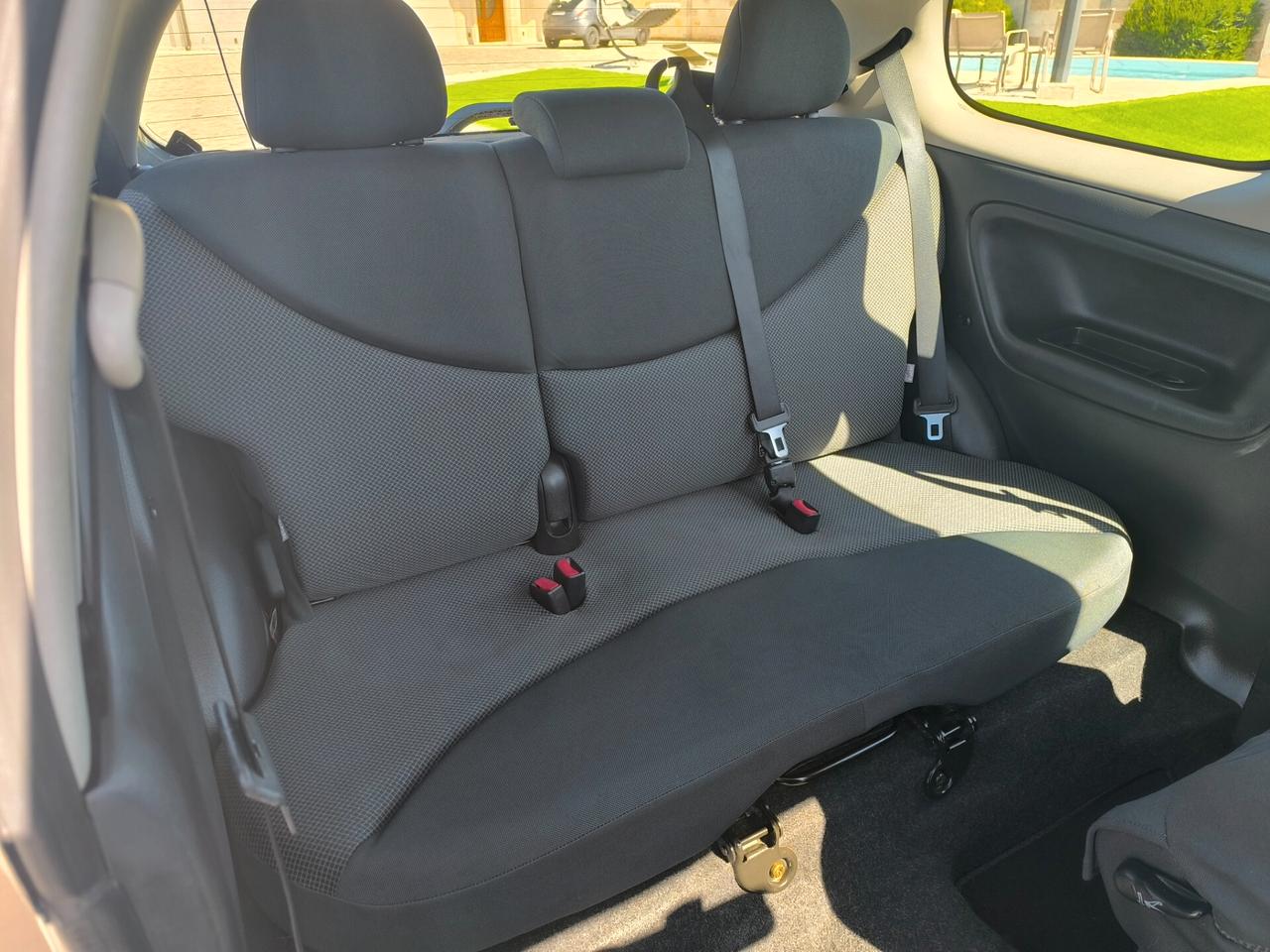 Toyota Yaris 1.0 benzina perfetta