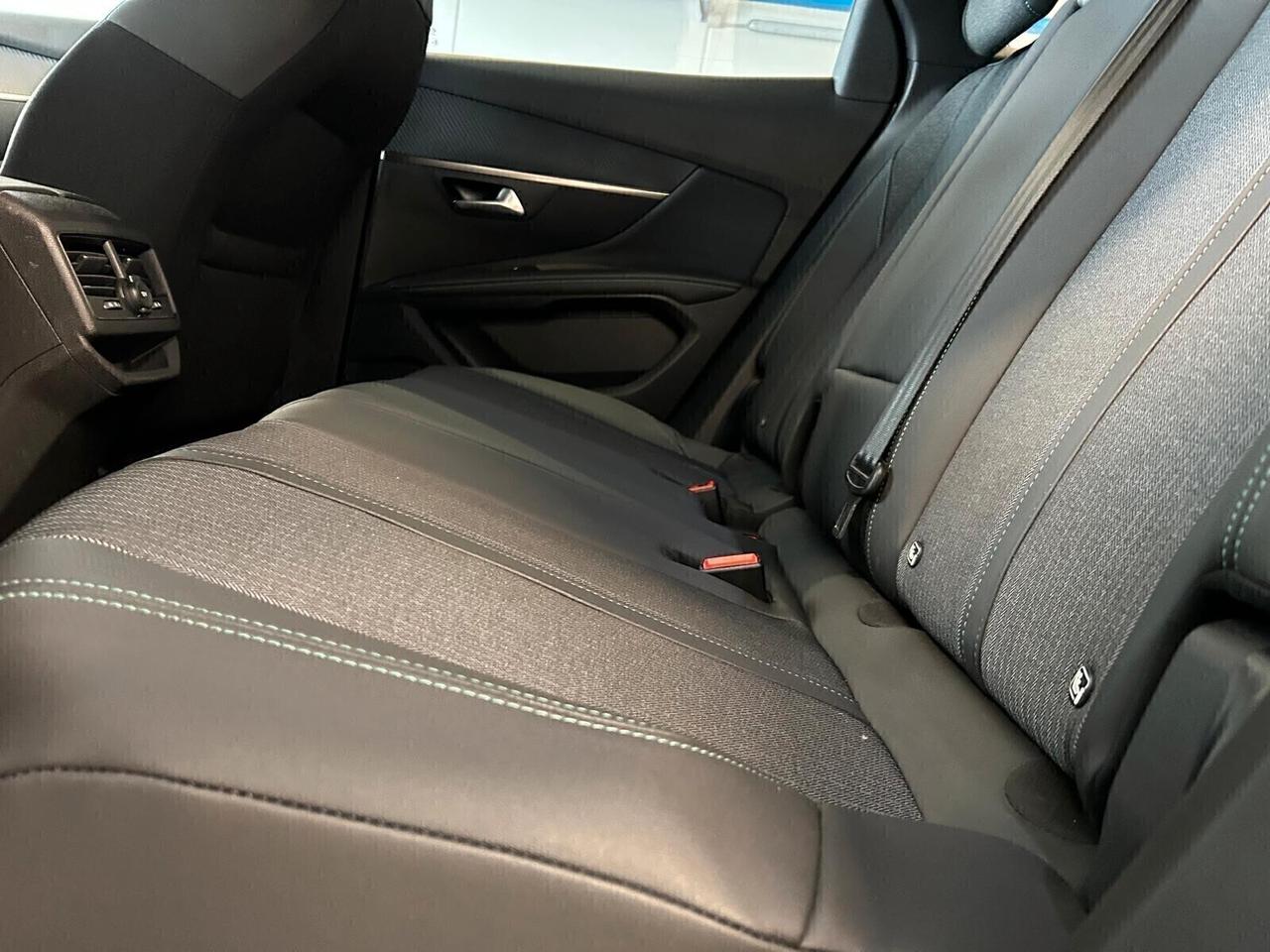 Peugeot 3008 ALLURE PACK BlueHDi 130 EAT8 SPOTICAR