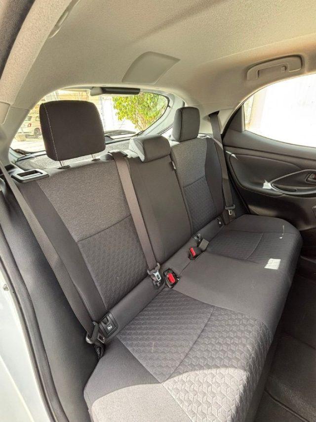 TOYOTA Yaris 1.5 Hybrid 5 porte Business