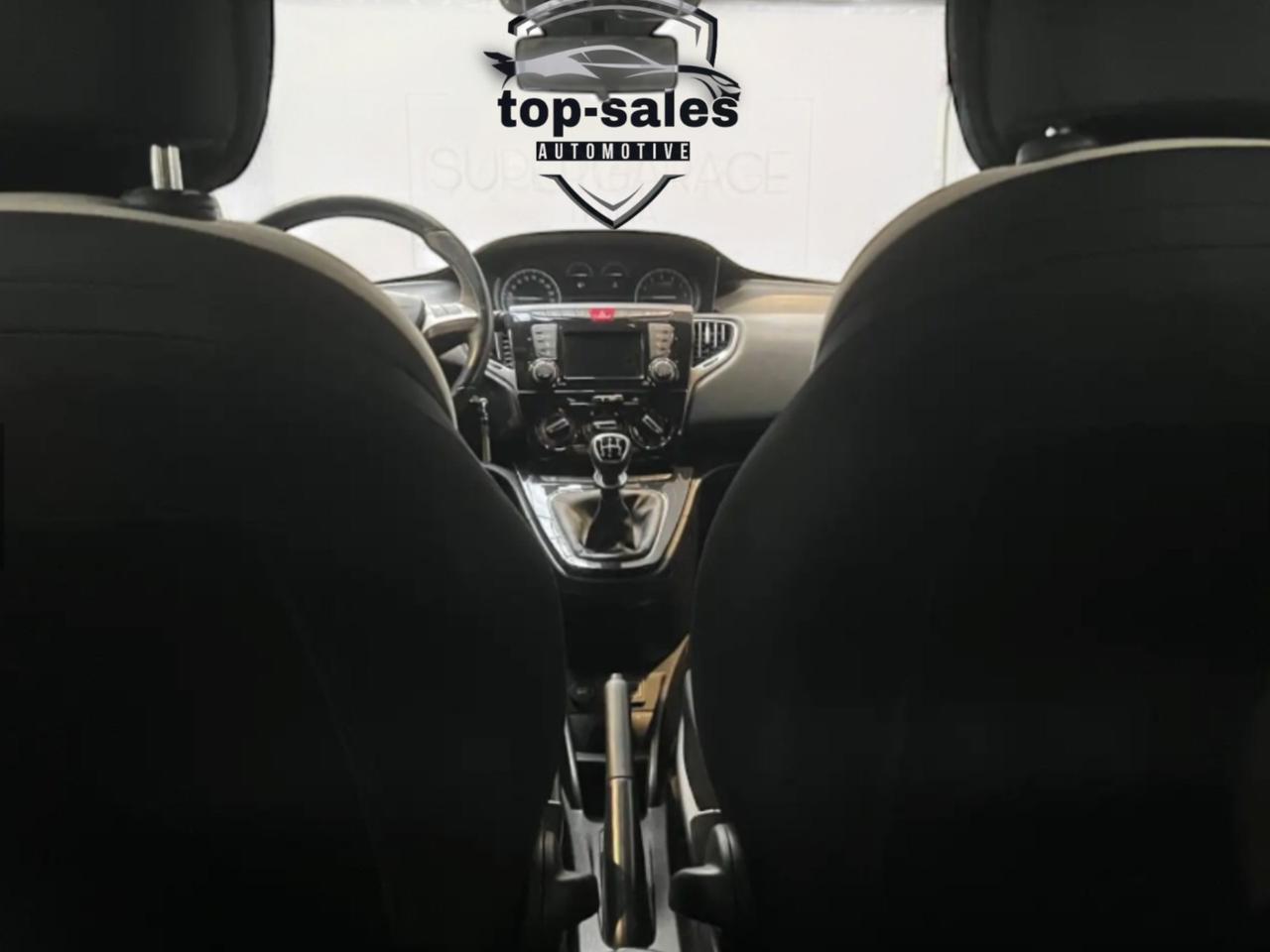 Lancia Ypsilon 1.2 69 CV 5 porte Platinum Si Neopatentati