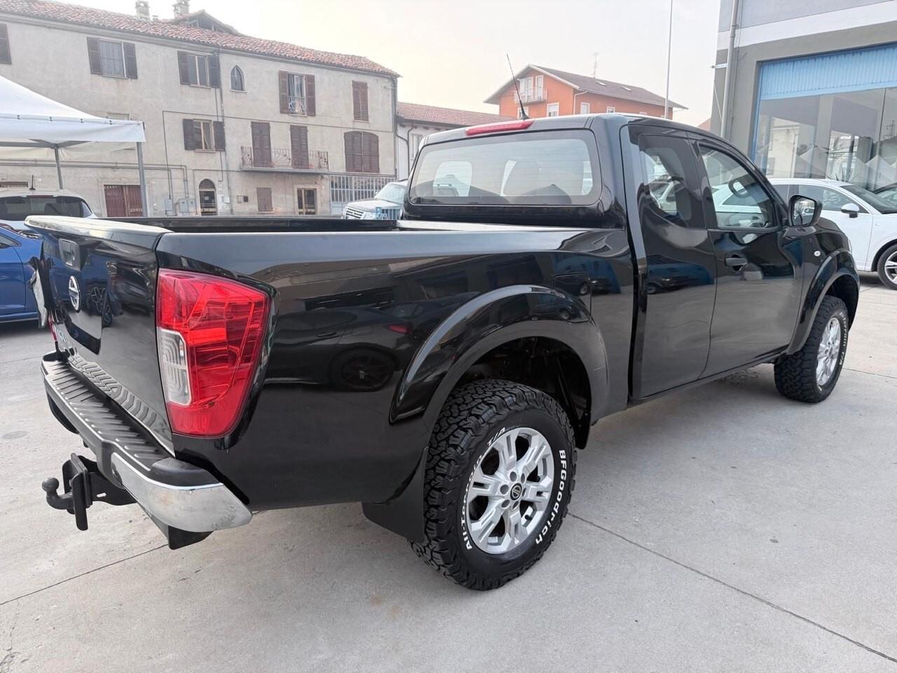 Nissan Navara 2.3 dCi 4WD King Cab Acenta