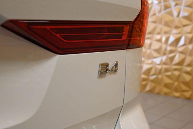 VOLVO XC60 2.0 B4 INSCRIPTION AWD AUTO TETTO 20"CAM STRAFULL!