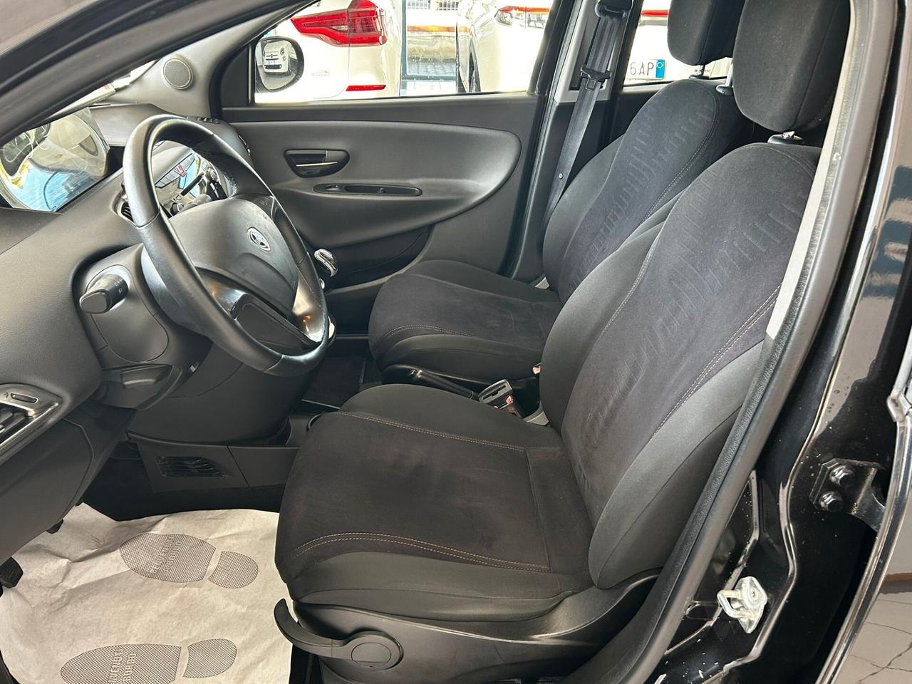 Lancia Ypsilon 1.2 FIRE metano 2013