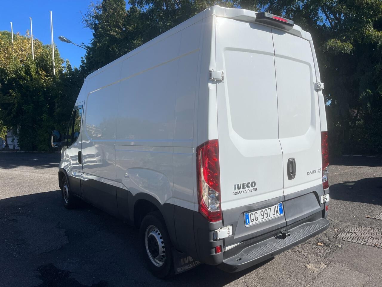 Iveco Daily 2.3 Diesel HKa 35 S V Radstand 3520