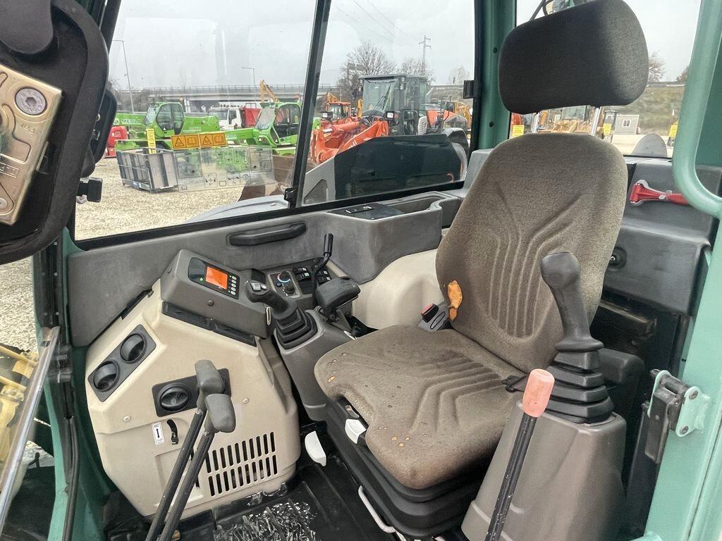 MINIESCAVATORE YANMAR SV 100-2A