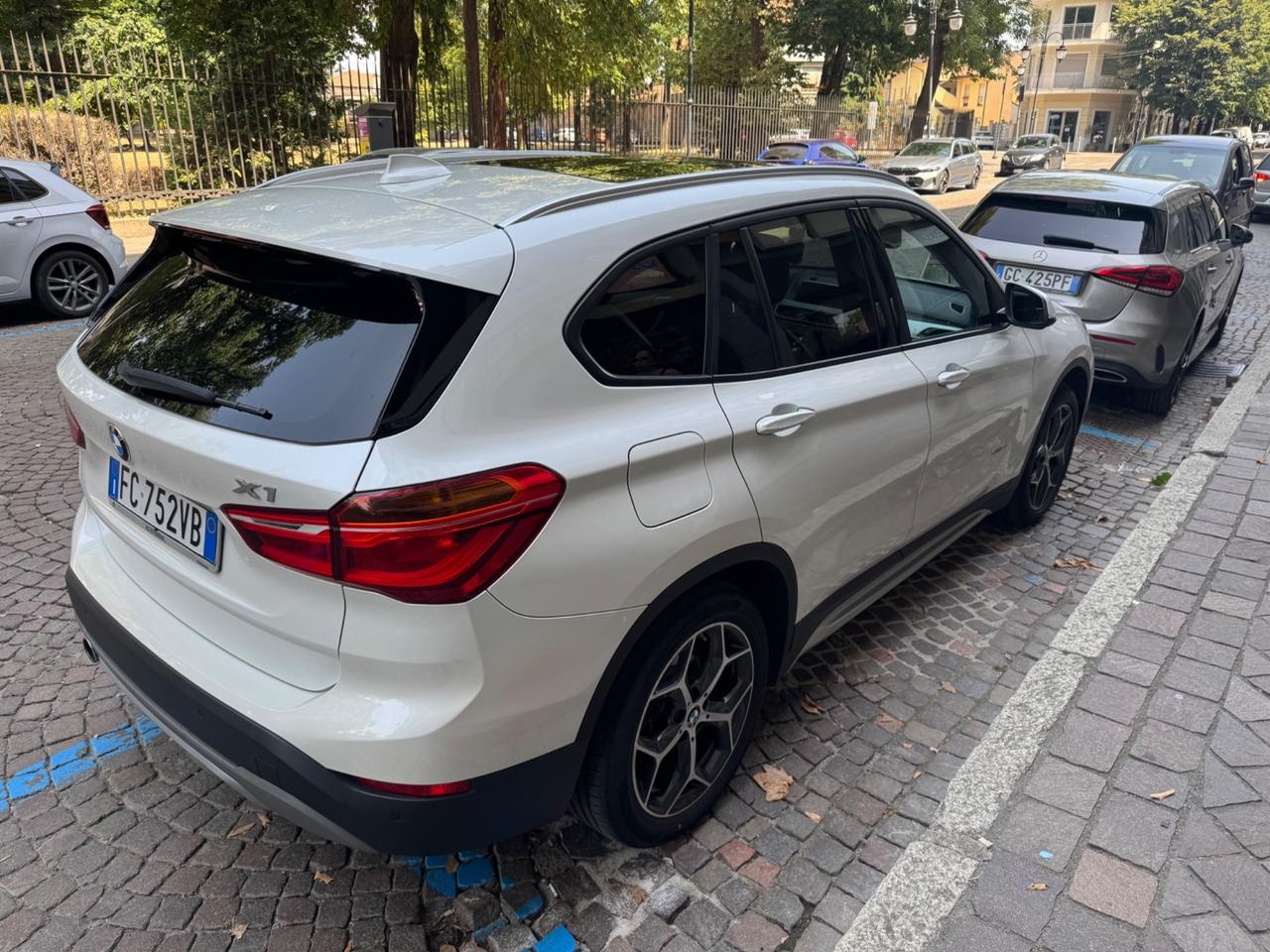 Bmw X1 sDrive18d automatica full