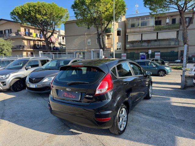 FORD Fiesta 1.2 82CV GPL 5 porte Black & White Edition