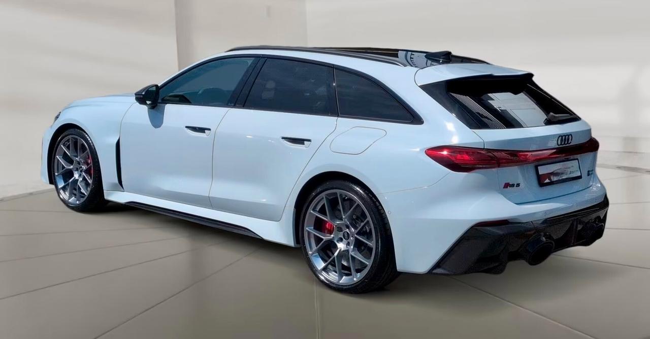 Audi RS5 avant