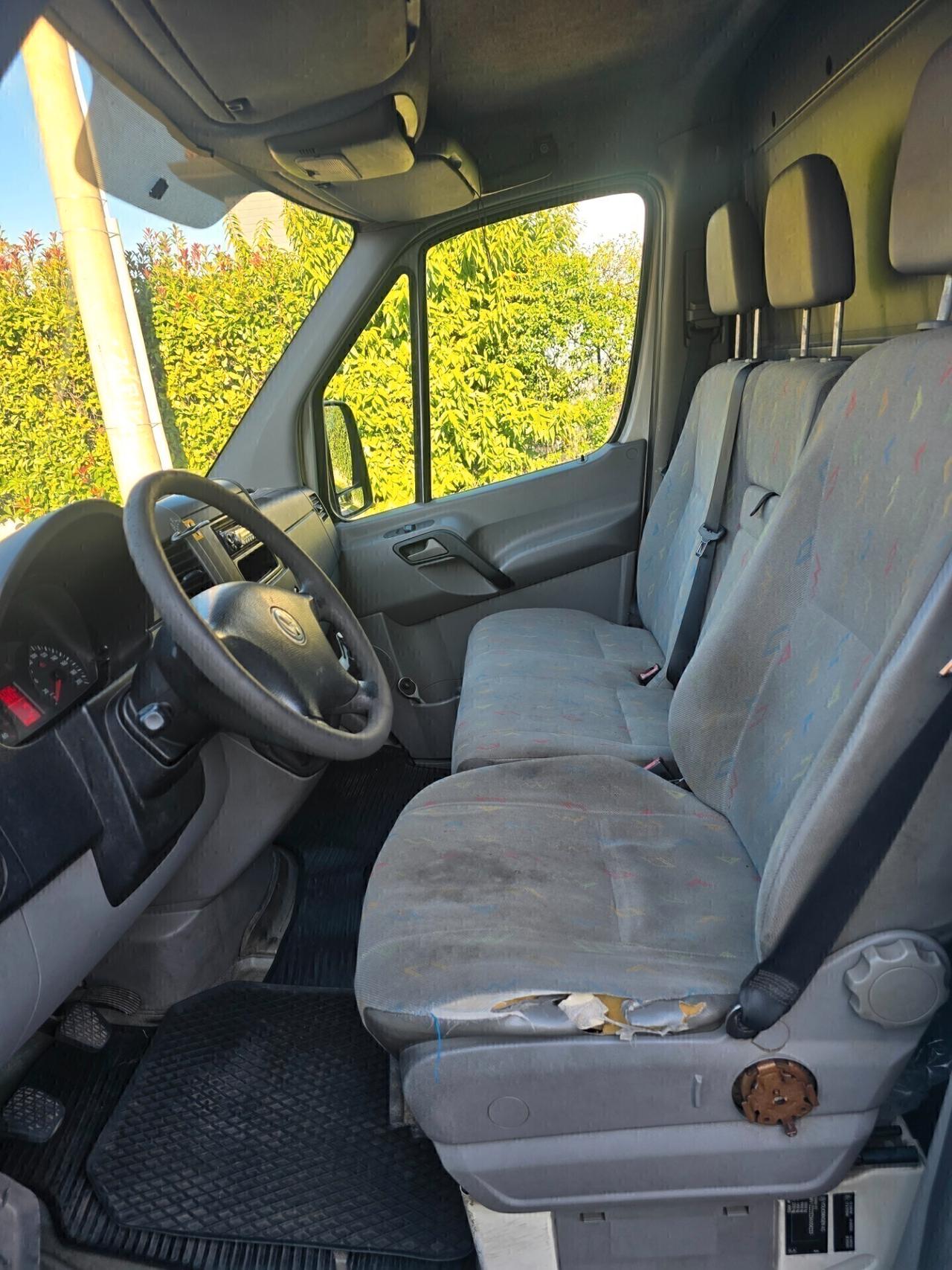 Volkswagen Crafter 2.5 DIESEL 110 CAVALLI 6 MARCE - 2009