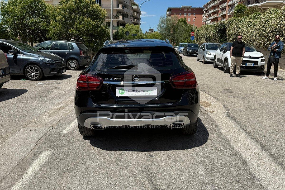 MERCEDES GLA 200 d Automatic Sport