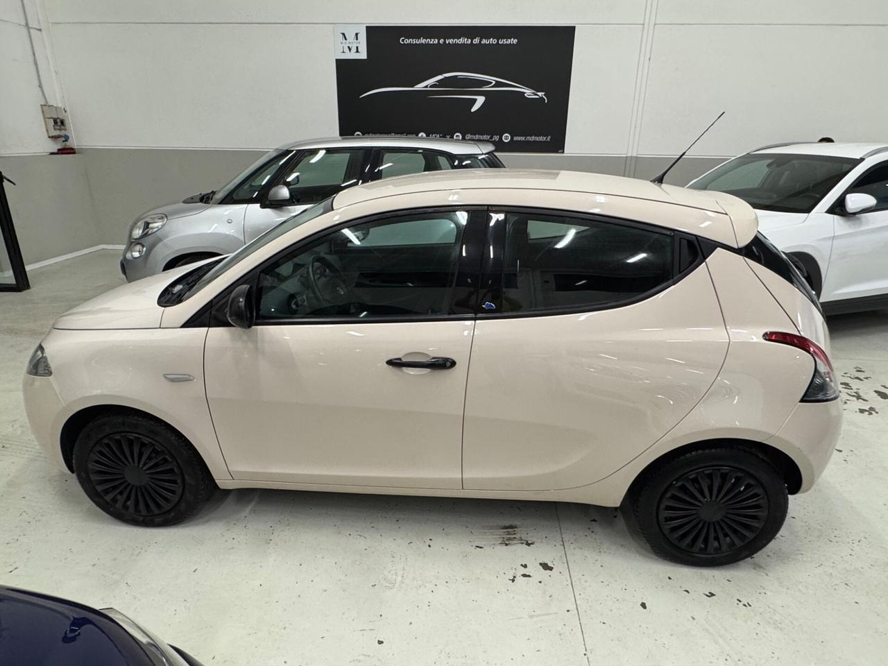 Lancia Ypsilon 1.2 69 CV 5 porte GPL Ecochic Elefantino Blu