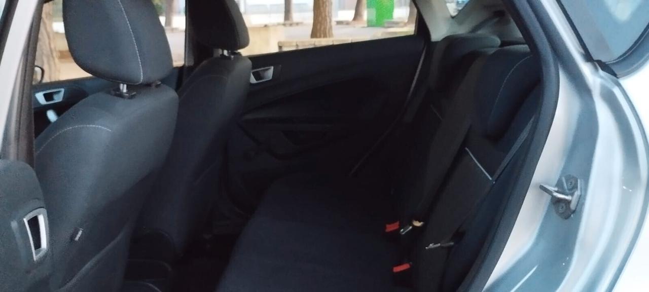 Ford Fiesta 1.2 16V 82CV 5p. Titanium Bs.