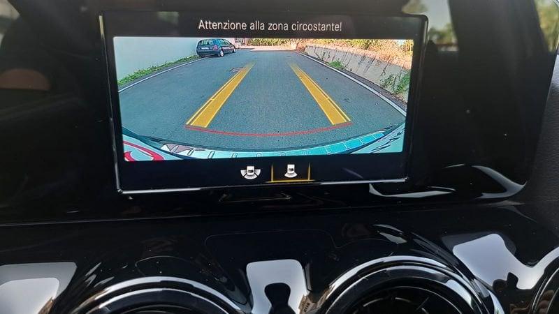 Mercedes-Benz GLA 200d AUTO/RETROCAM.