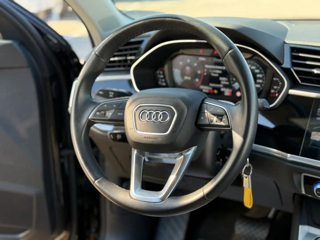 Audi Q3 35 TDI quattro S tronic Business