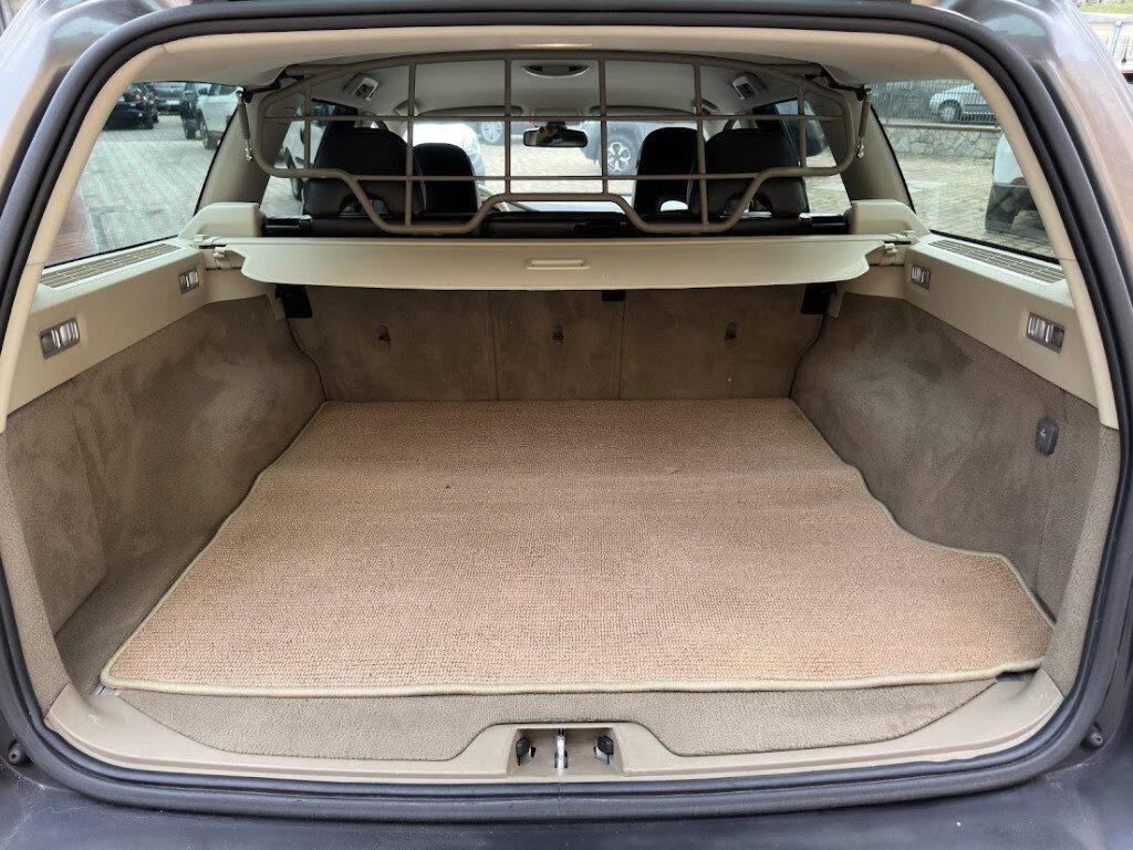 VOLVO XC70 D5 AWD kin